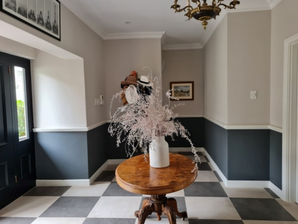 Cam, Constantia