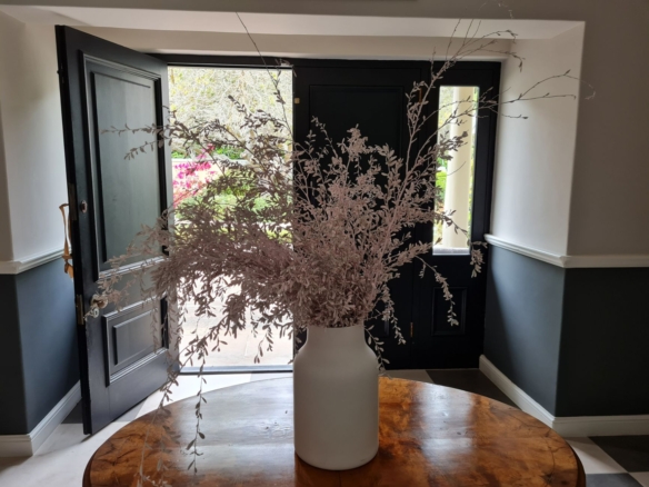Cam, Constantia