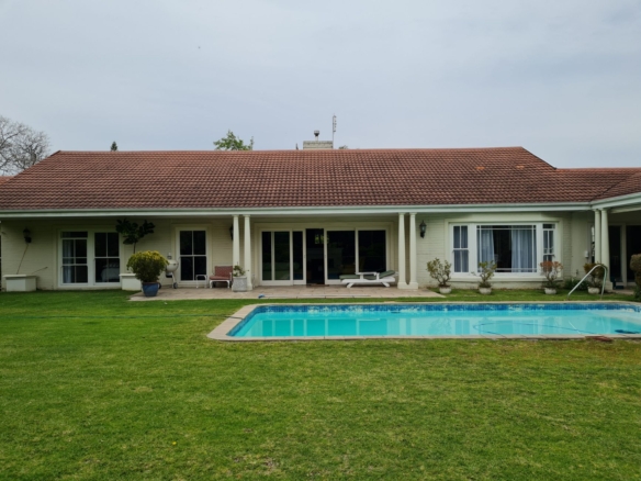 Cam, Constantia
