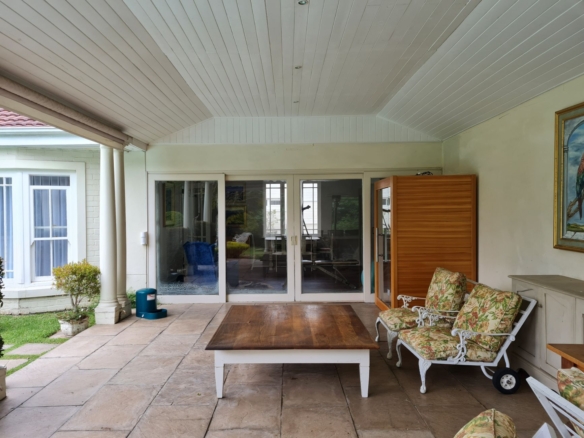 Cam, Constantia