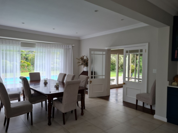 Cam, Constantia