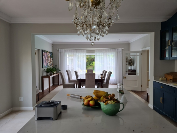 Cam, Constantia