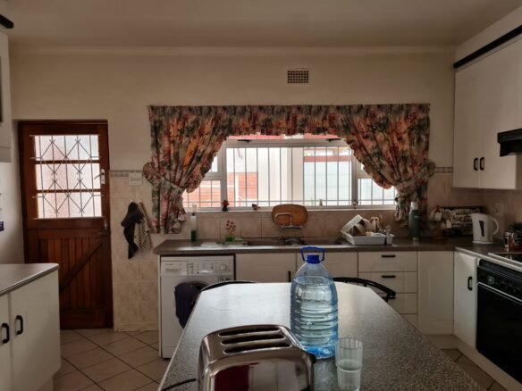 Candy Floss, Parow