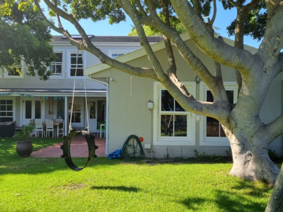 Lorcan, Constantia