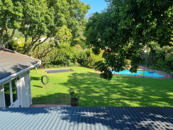 Lorcan, Constantia