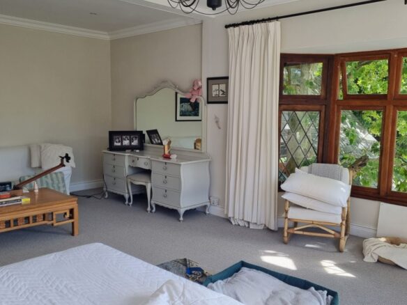 Venture, Constantia