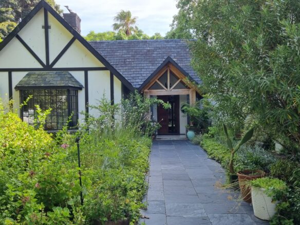 Venture, Constantia