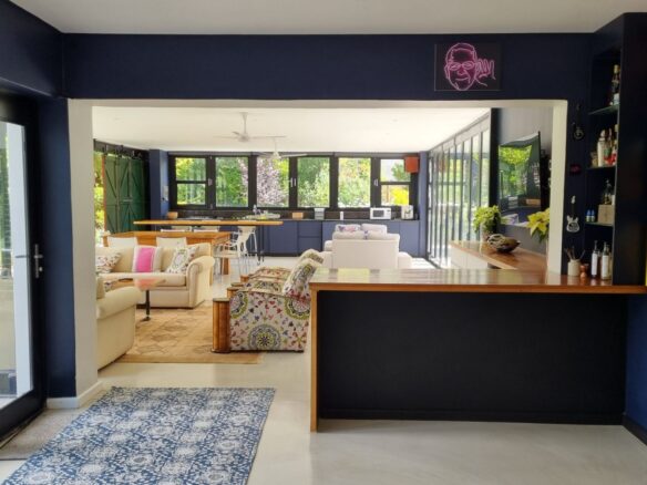 Dyamond, Constantia