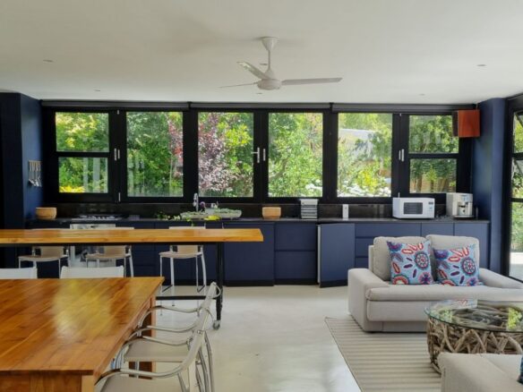Dyamond, Constantia
