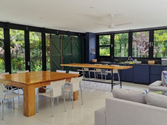 Dyamond, Constantia