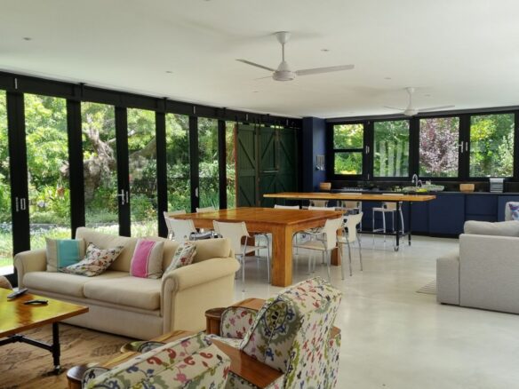 Dyamond, Constantia
