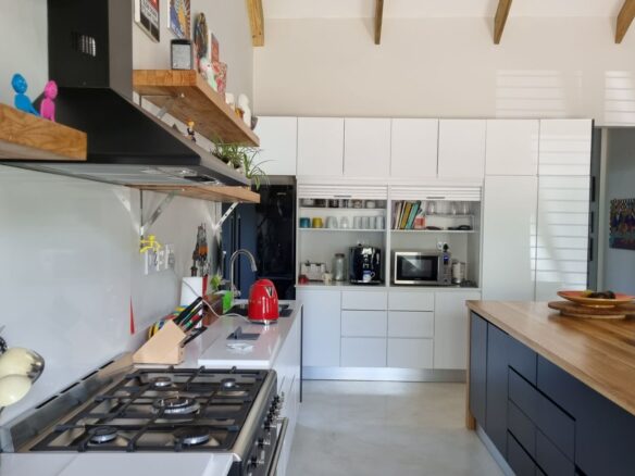 Dyamond, Constantia