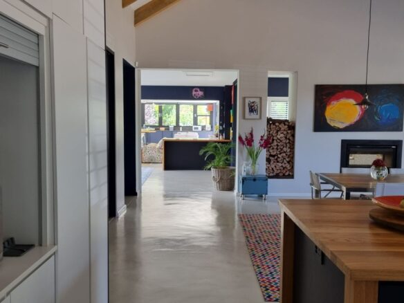 Dyamond, Constantia