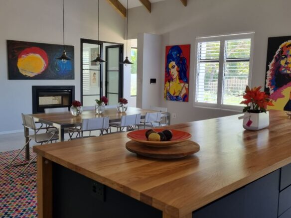 Dyamond, Constantia