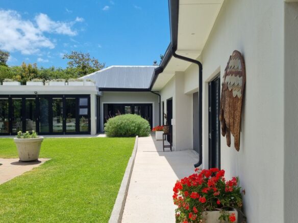 Dyamond, Constantia