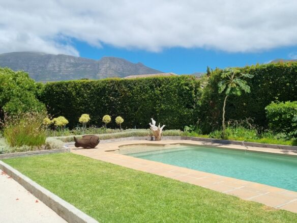 Dyamond, Constantia