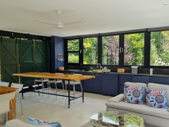 Dyamond, Constantia