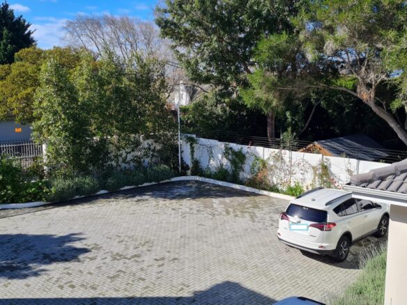 Howzat, Constantia