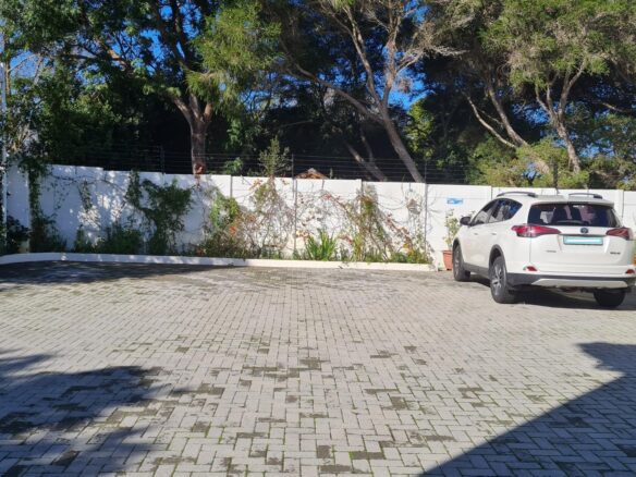 Howzat, Constantia