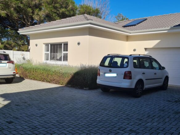 Howzat, Constantia