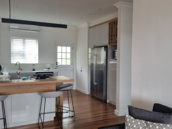 Leonette Kim, Vredehoek