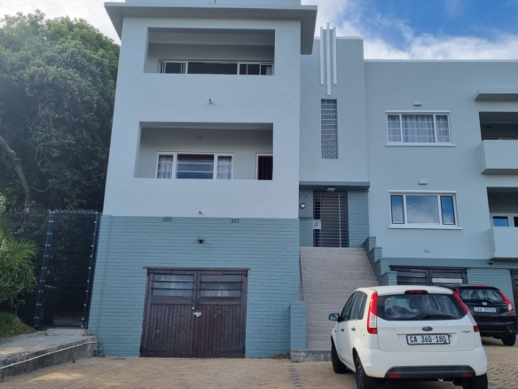 Leonette Kim, Vredehoek