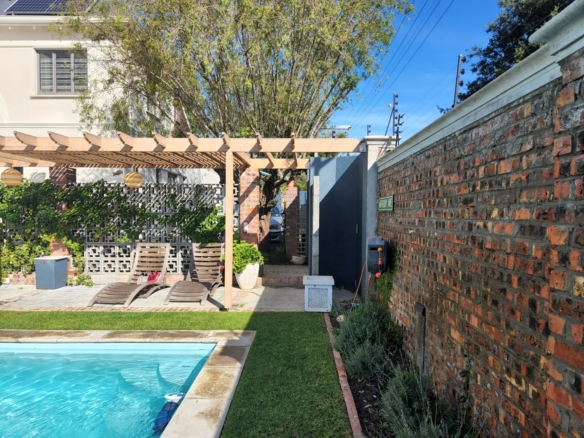 Victory, Rondebosch