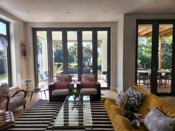 Victory, Rondebosch