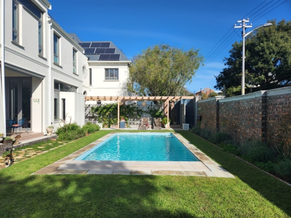 Victory, Rondebosch