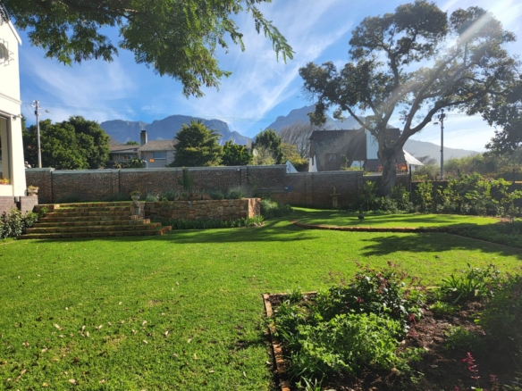 Victory, Rondebosch