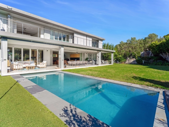 Gareth, Constantia