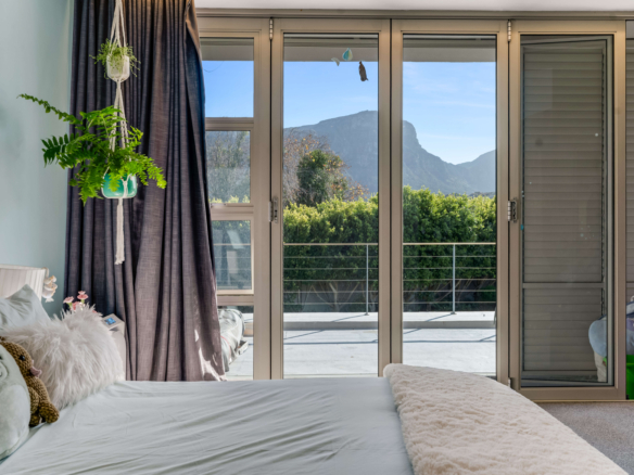 Gareth, Constantia