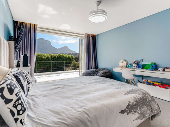 Gareth, Constantia