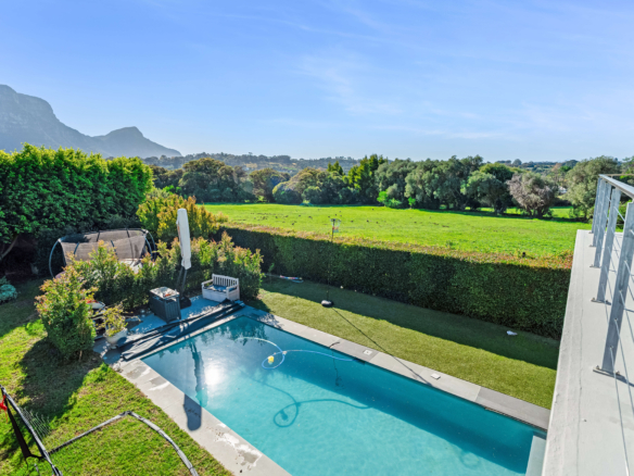 Gareth, Constantia