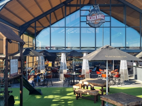 Black Bull, Sunningdale