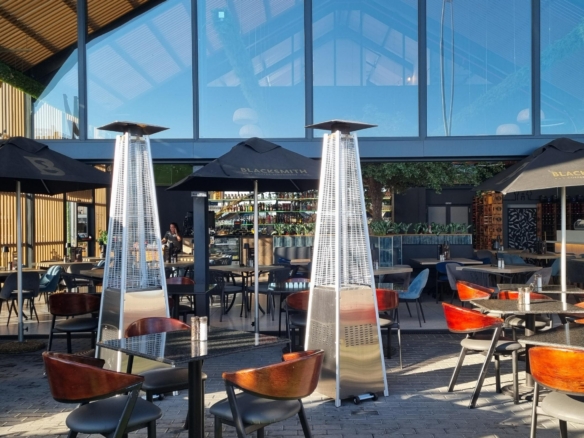 Black Bull, Sunningdale