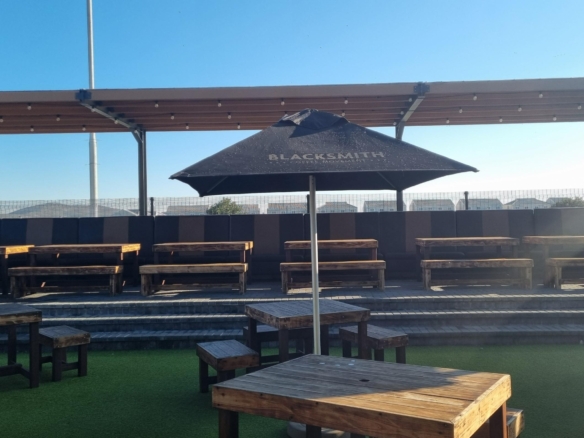 Black Bull, Sunningdale