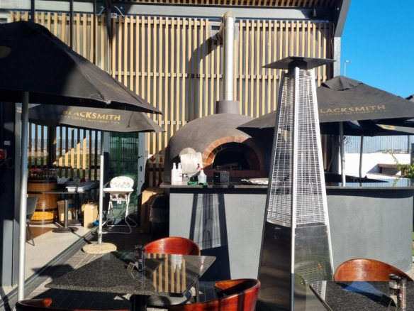 Black Bull, Sunningdale