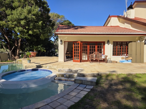 Dean, Constantia