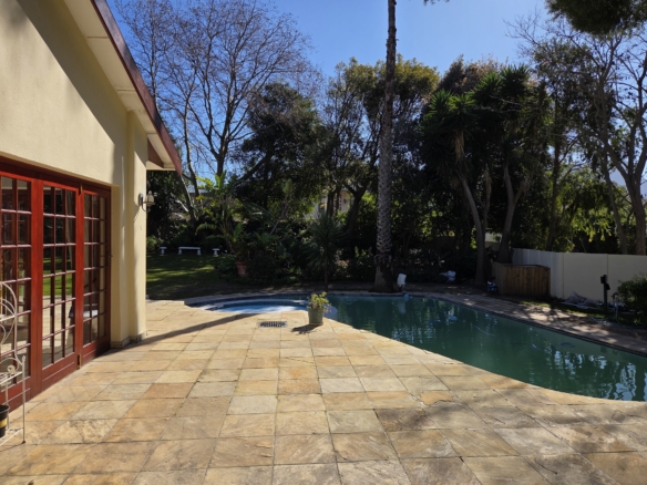 Dean, Constantia