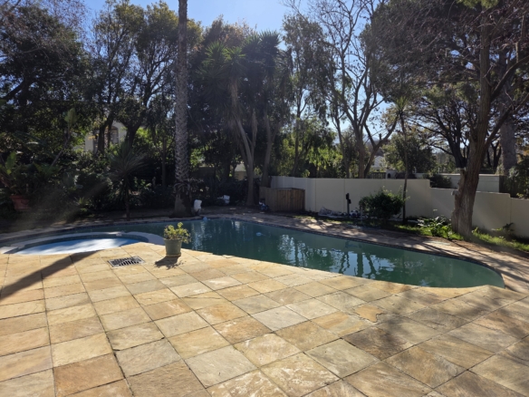 Dean, Constantia