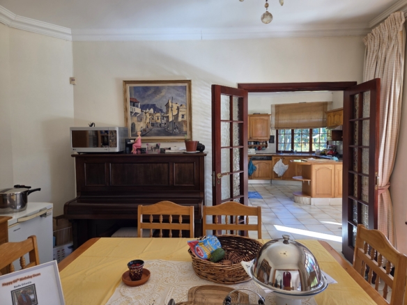 Dean, Constantia