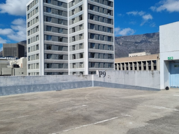 80, Cape Town