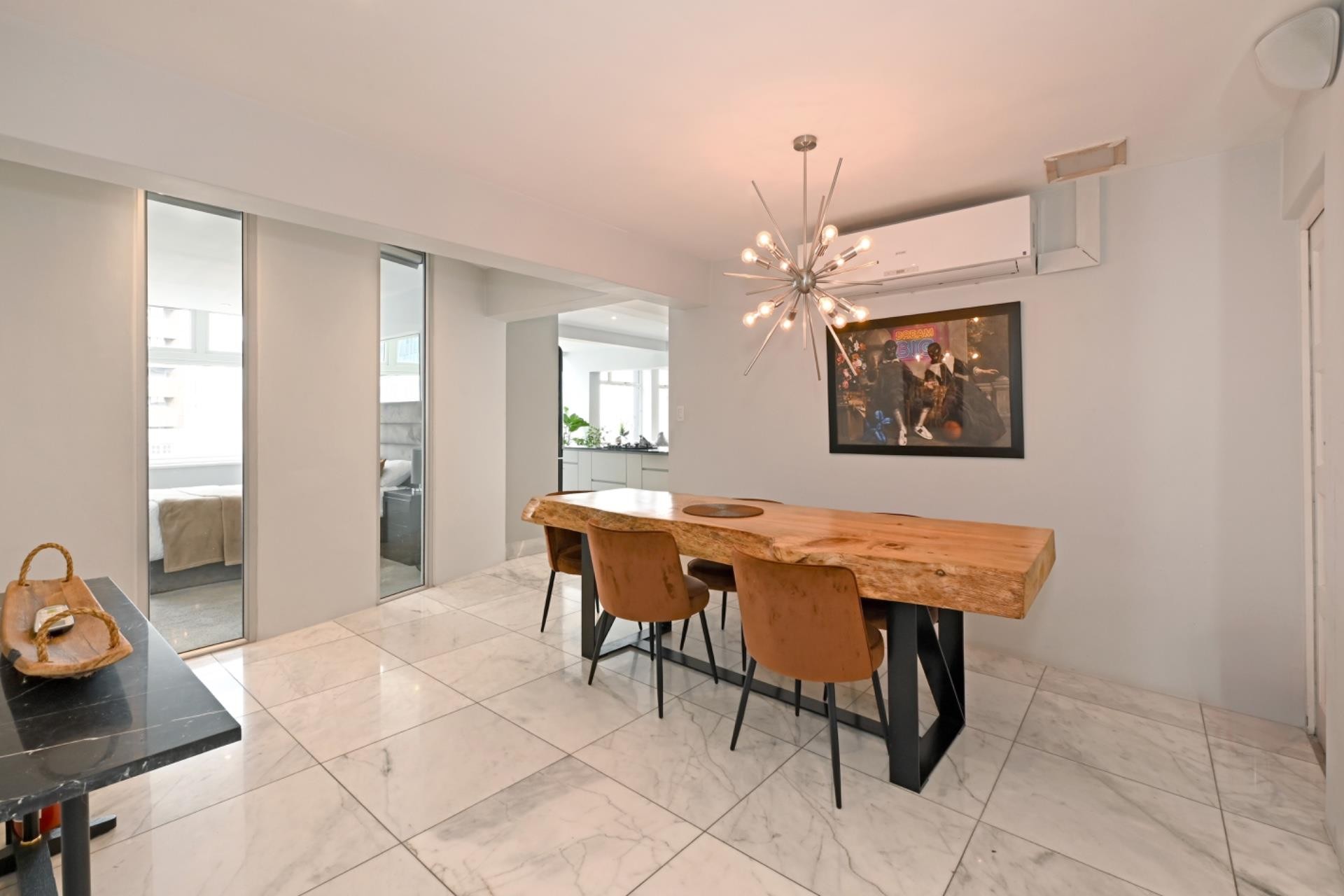 Poppy’s Penthouse, CBD
