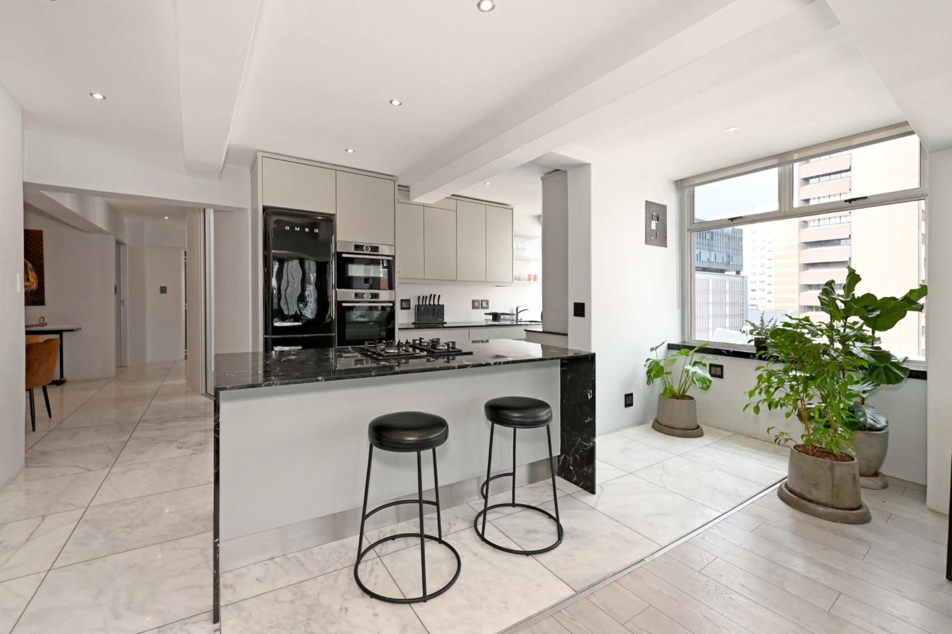 Poppy’s Penthouse, CBD