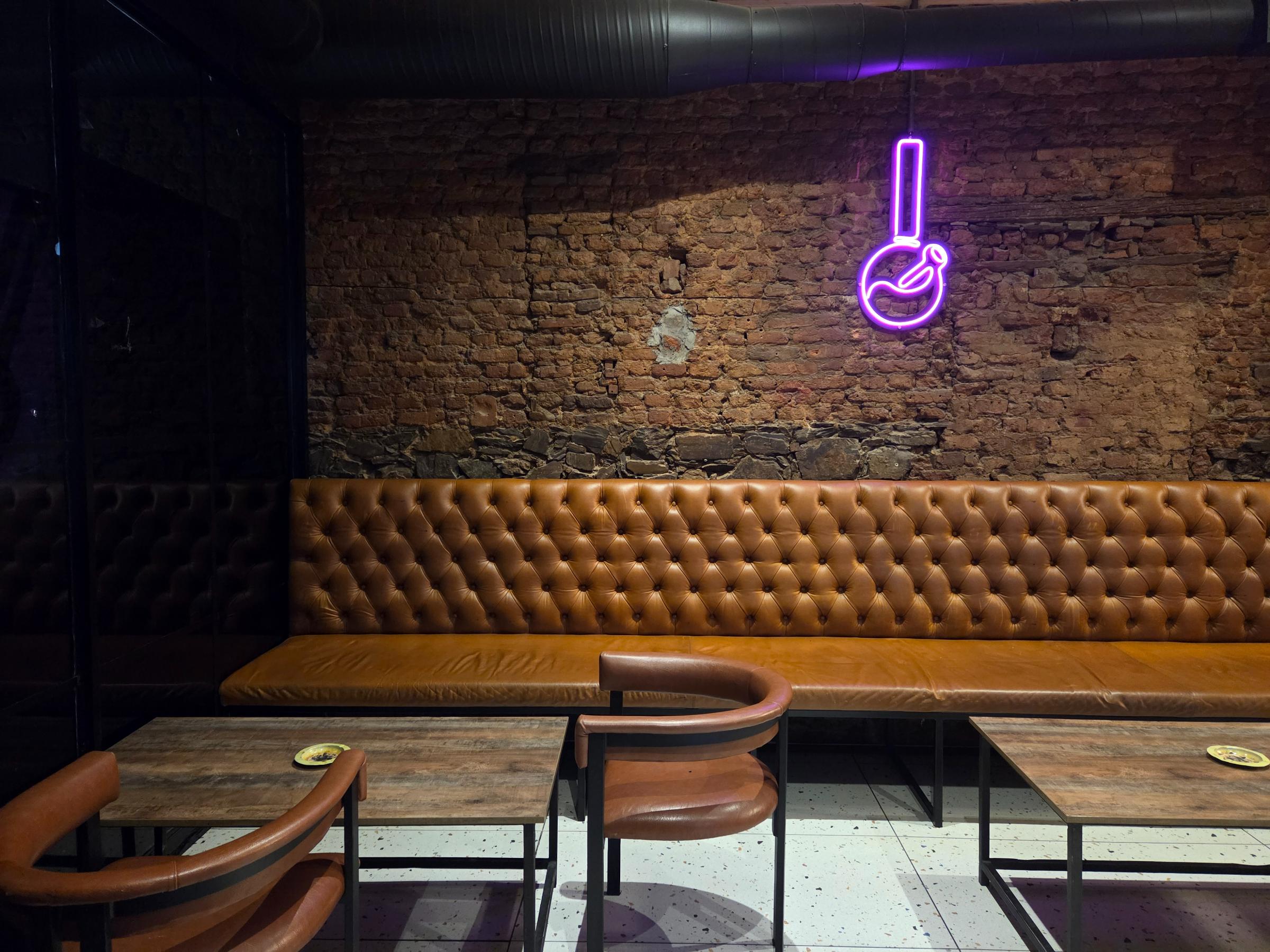 Bud Lounge, CBD