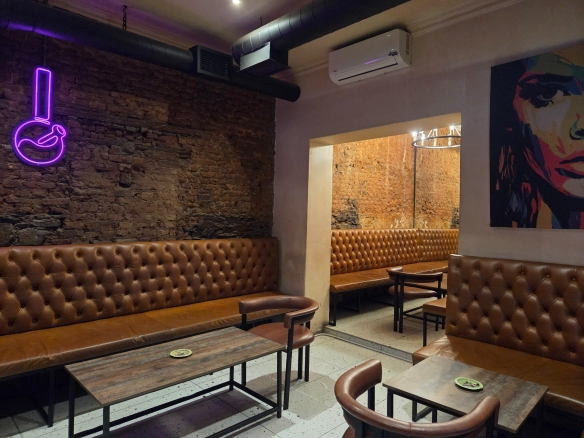 Bud Lounge, CBD