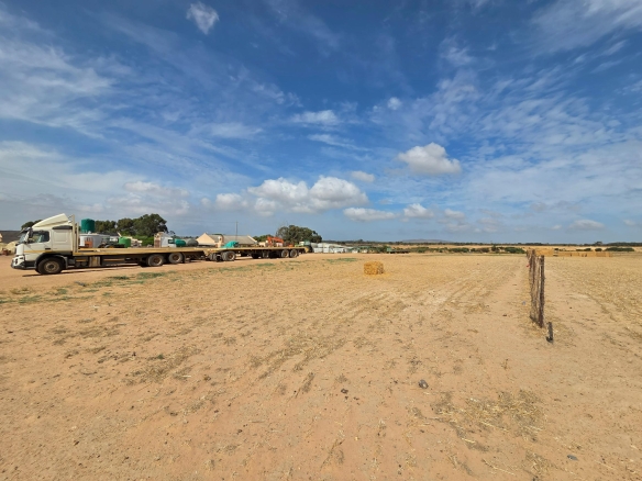 Olifants Oog, Cape Farms