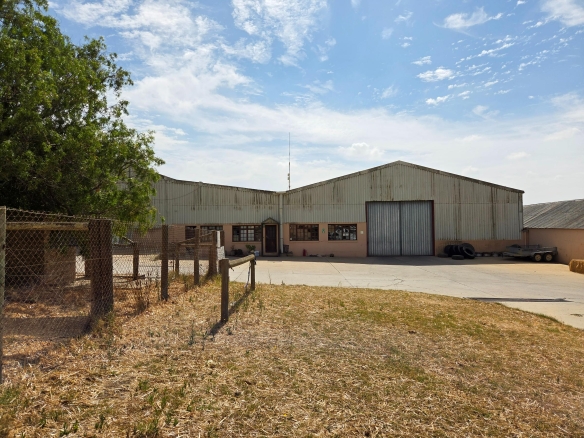 Olifants Oog, Cape Farms
