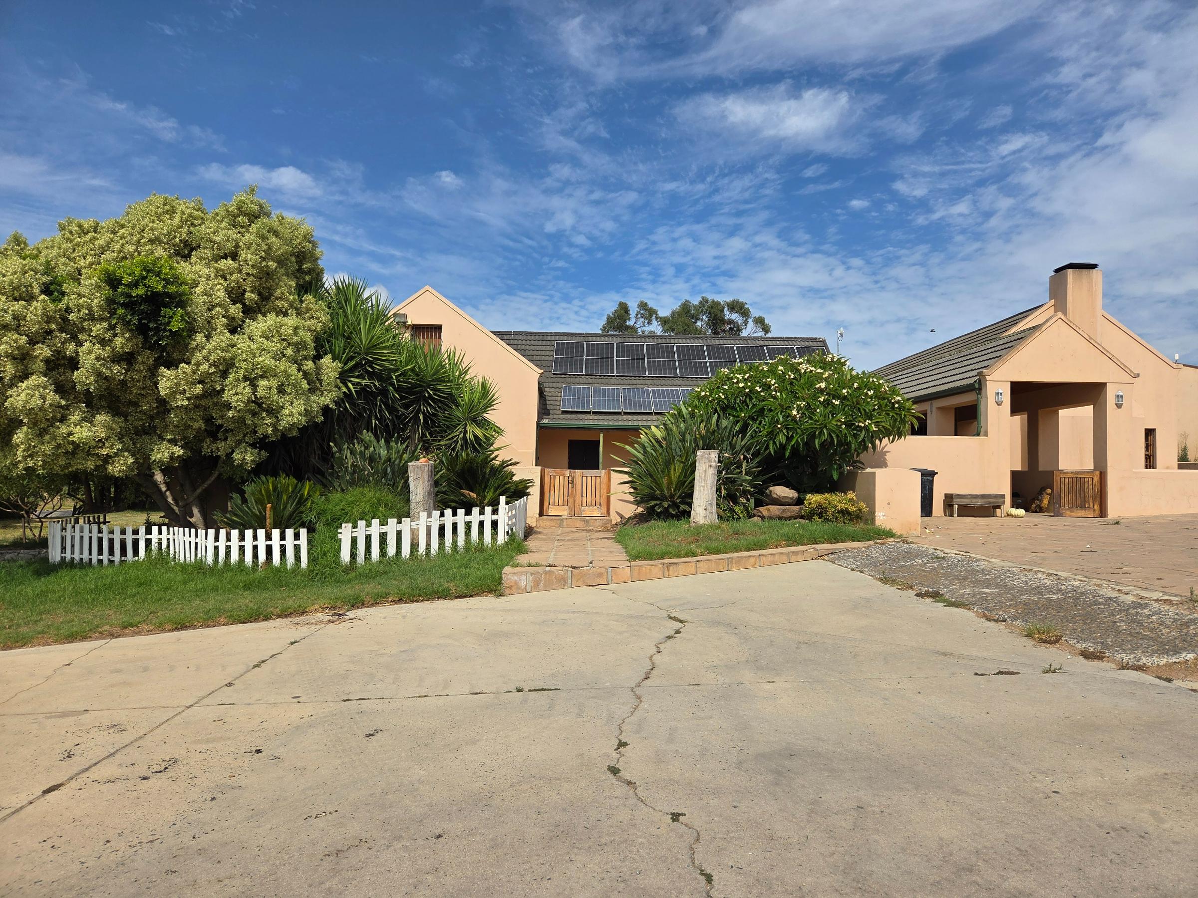 Olifants Oog, Cape Farms